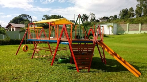 Parcão Especial Com Balanços