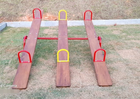 Gangorra Tripla Metal com Pranchas de Madeira
