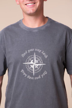 Camiseta Masculina Premium - Caminhos na internet