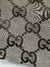 Gucci bermuda G letra grande na internet