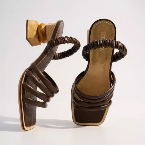 Sandália Celina Couro Café - comprar online