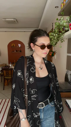 Kimono Minimalismo na internet