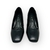 Scarpin feminino da marca Dumond em couro preto, com salto bloco de 6cm, design clássico e confortável.