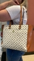 Bolsa Bella – Estilo Executivo com Toque Fashion em Monograma