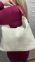Bolsa Carine – Espaço, Estilo e Conforto no Seu Dia a Dia