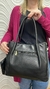 Bolsa Adriana – Elegância Estruturada com Espaço e Estilo na internet