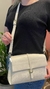 Bolsa Caroline – A Elegância Moderna que Brilha no Seu Look