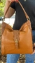 Bolsa Antonella – Modelo Saco com Design Moderno e Espaçoso