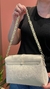 Bolsa Caroline – A Elegância Moderna que Brilha no Seu Look na internet