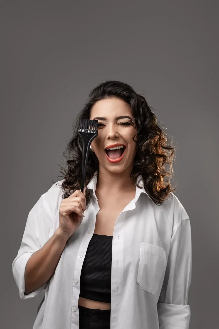 Wanielly real com pincel Aphory e expressão espontânea