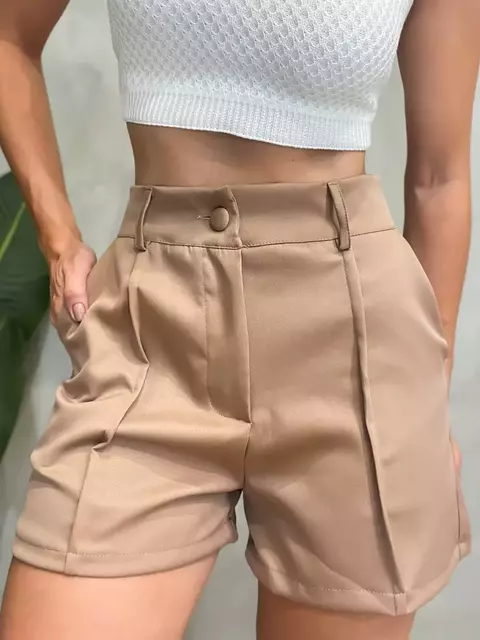 Short Feminino em Alfaiataria com Detalhe Frontal Edna Ref. 816 Tamanho:P;Cor:Verde musgo