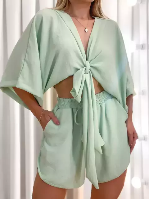 Conjunto Feminino em Crepe Short e Cropped Multiformas Taila Ref. 1295