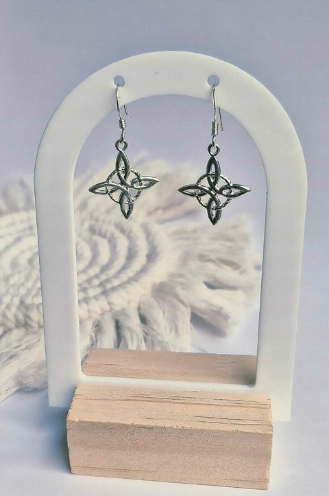 Aros colgantes nudo de bruja