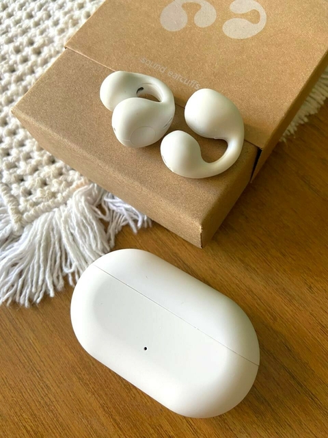 Fone Sem Fio Ósseo Ambie Branco com Som Direcional e Design Confortável - comprar online