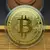 CriptoMoeda Bitcoin de Metal Dourado | Coleção de Arte Numismática para Fãs de Finanças - loja online