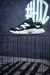 Tênis New Balance 9060 – Preto com Off-White e Detalhes Cinza - comprar online