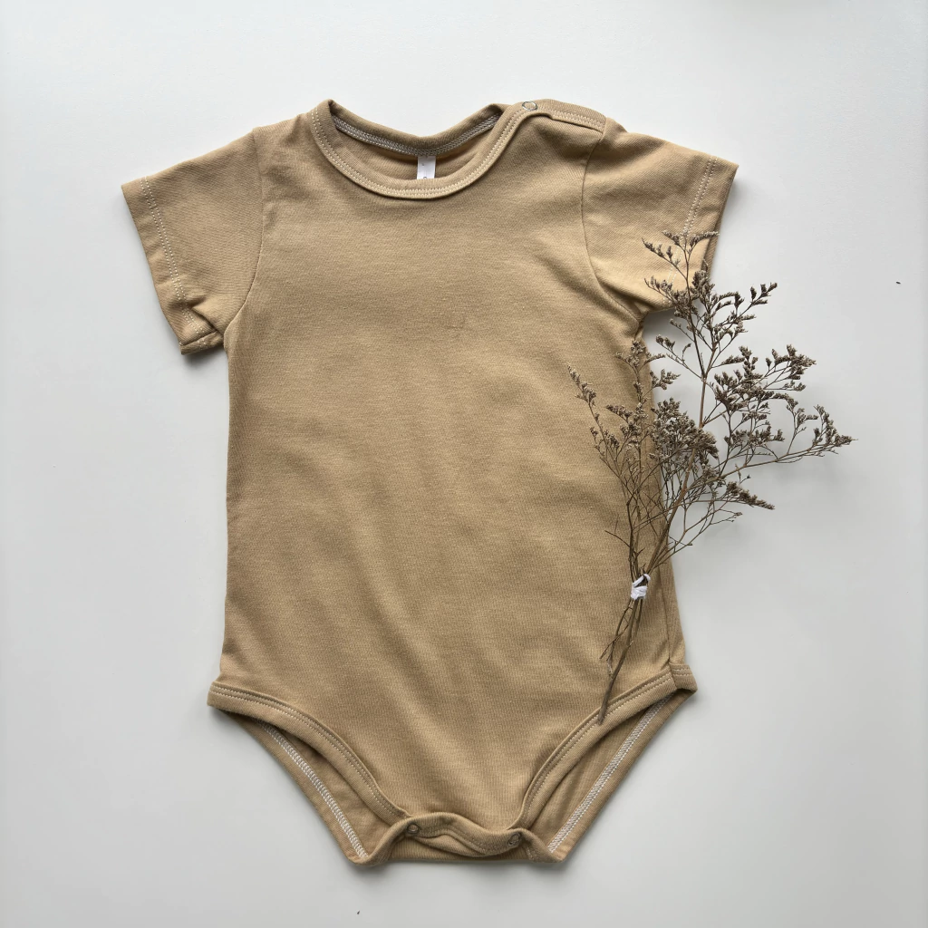 Body liso mostaza (manga corta)