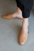 Mule Gabriella - couro caramelo e spikes dourados - loja online