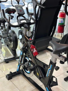 Bicicleta de Spinning Semiprofissional – Roda de Inércia 10kg – Suporta 120kg (Seminova) - comprar online