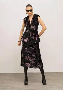 Colete Preto Es Veludo IO na internet