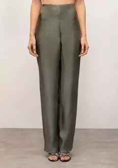 Calça Cenoura Seda Prata IO - LaTrovo 