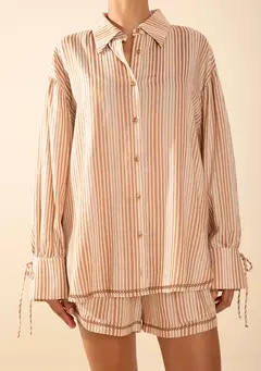 Camisa Oversized Marrom Morena Rosa na internet