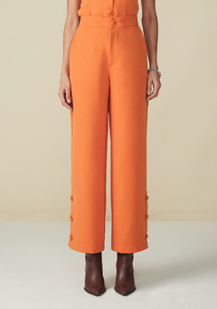 Calça MV Nude detalhe Botão