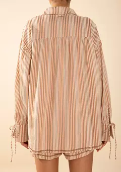 Camisa Oversized Marrom Morena Rosa - comprar online