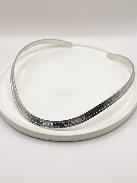 Choker Aro Com Fios de zircônia - comprar online