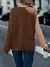 Camiseta Gráfica Feminina com Decote Assimétrico Bicolor