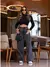 Calça jeans feminina wide leg cargo empina bumbum