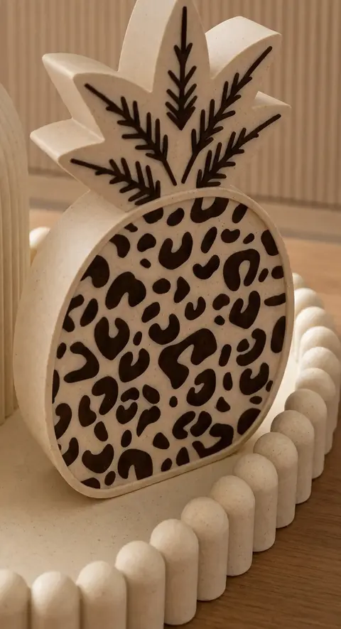 Adorno Piña Animal Print