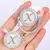 chupetas de luxo personalizadas com inicial do bebê. - comprar online