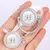 chupetas de luxo personalizadas com inicial do bebê.