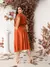 Conjunto Couro Sintetico Blusa Gola Fenda + Saia Mídi Zíper Lateral com Bolso Faca