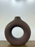JARRÓN CON DISEÑO MODERNO CIRCULAR MORANDI - Tribu