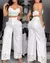 Conjunto de duas peças roupa feminina com decote em v sem mangas