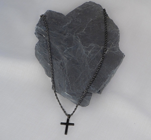 Cadena Cruz Negra