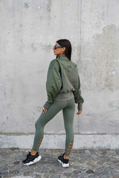 campera bomber verde - sport fashion