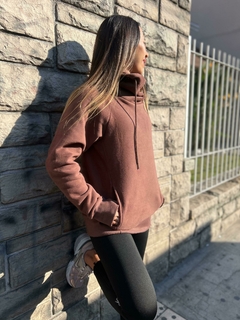 buzo estrella - chocolate - sport fashion