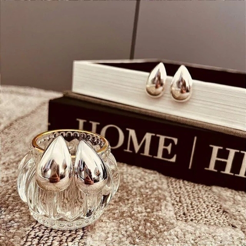 Brinco Gota Lisa - Banhado Prata 925 - Antialergico