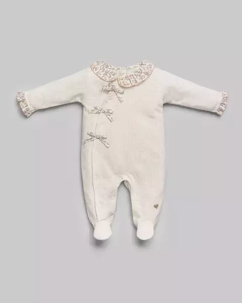 Macacão Floral com babados na gola e nas mangas - Malha Anarruga