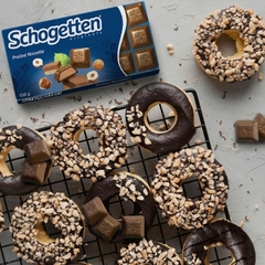 Chocolate Ao Leite Recheado Creme de Avelã Schogetten 100g na internet