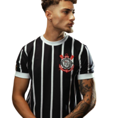 Camisa Retrô Corinthians Democracia 1982 Masculina Oficial - comprar online