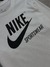 Camiseta Nike Sportswear Logo na internet