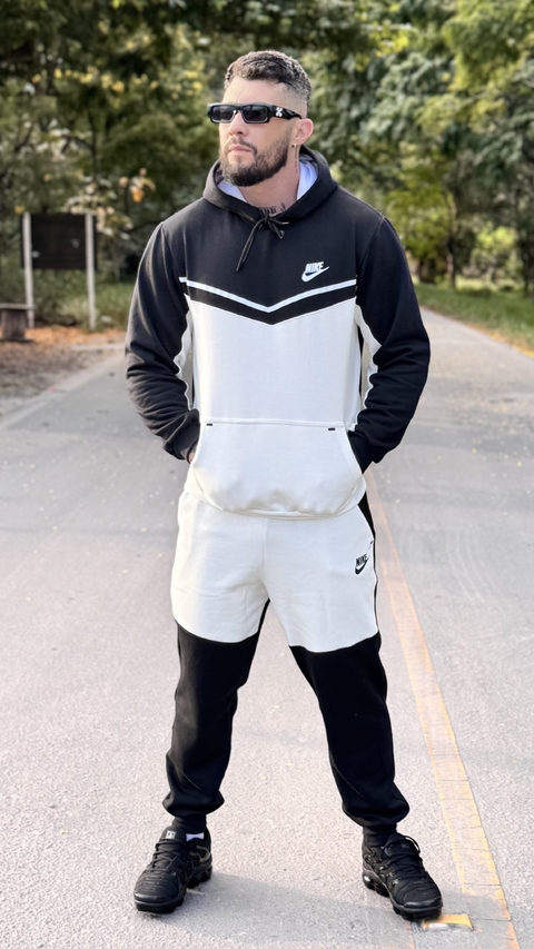 Conjunto Moletom Nike Branco/Preto