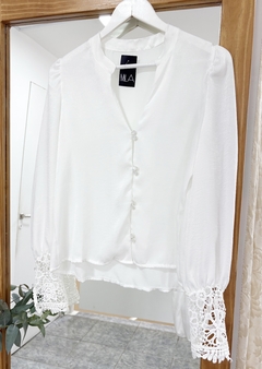 Camisa saten y puño guipiur - MILA