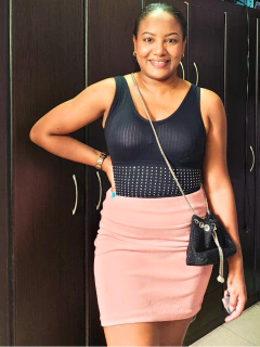 Crop top básico tiras gruesas con piedras en internet