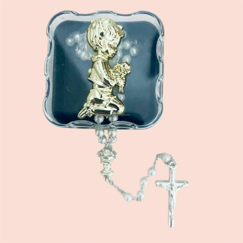 AR2677.Terço Perola Calice menino Dourado - comprar online