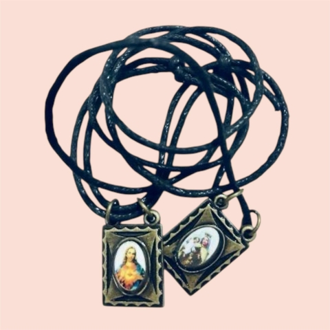 AR1344 Escapulario metal com Cordão Personalizado